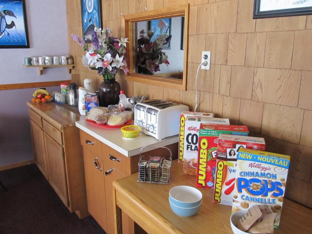 Hide Away Inn Dryden Esterno foto