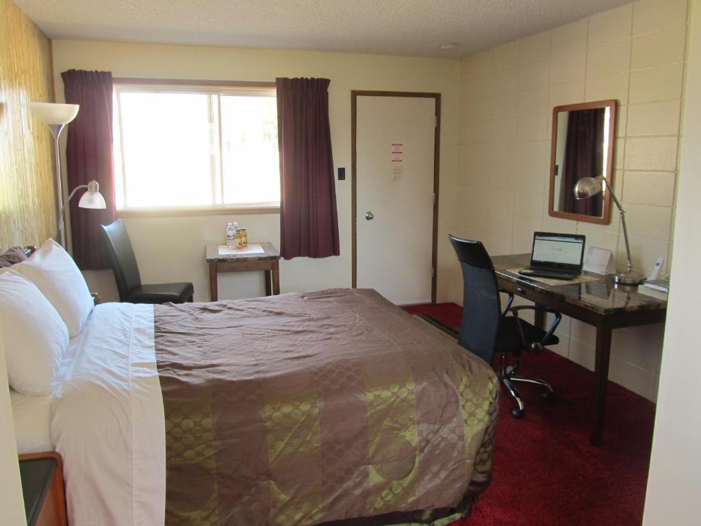 Hide Away Inn Dryden Esterno foto